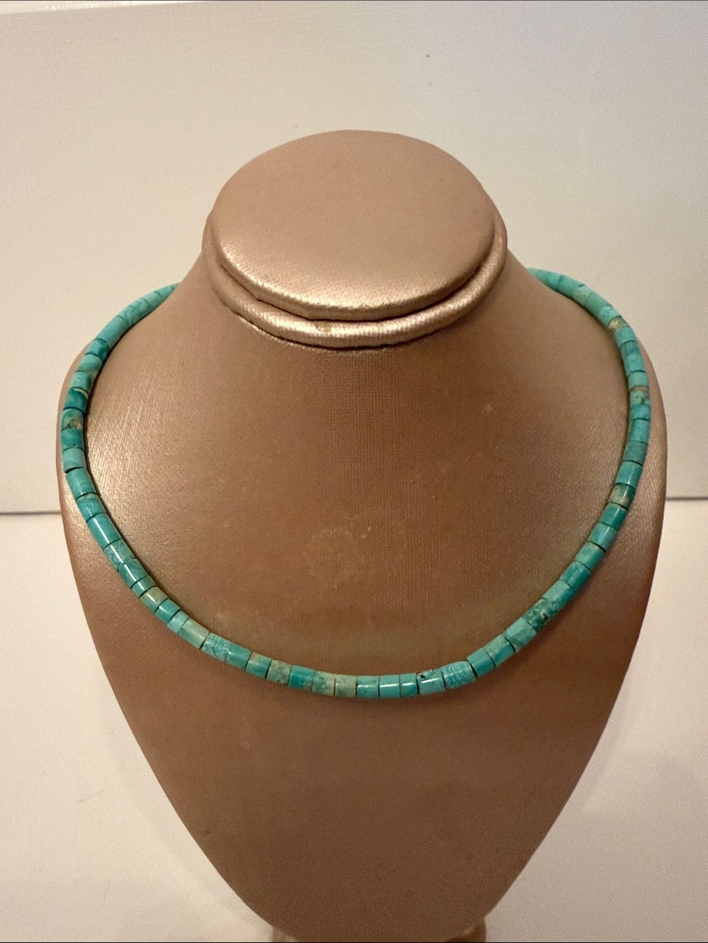 NECKLACE TURQUOISE BEADS TIRES CHOKER 15”